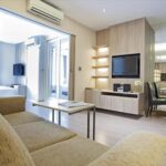 What are the steps you can take to avoid smelly shoes?